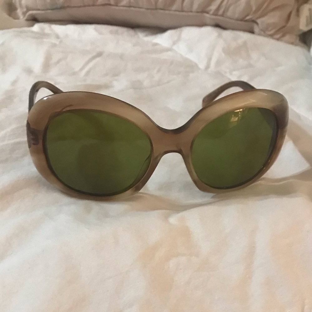 NEW!!💎Giorgio Armani Sunglasses- MADE IN ITALY!🔥 - Picture 4 of 9